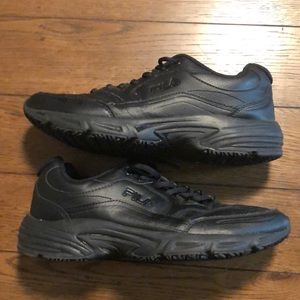 Men’s 10.0 Fila non-slip shoes